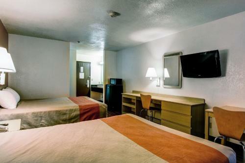 Motel 6 - Columbia