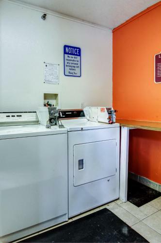 Motel 6 - Columbia