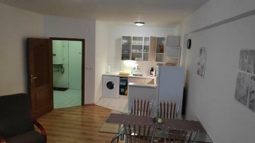 Apartman 404