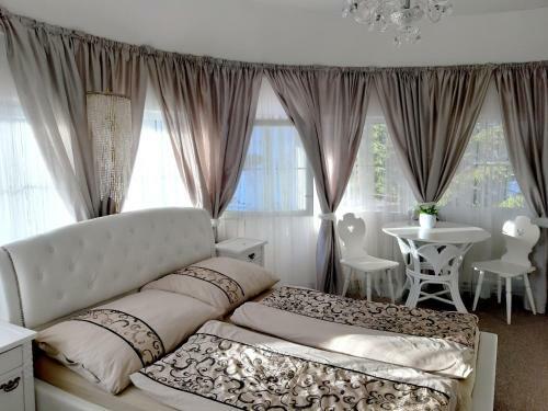Hostal Penzion A Restaurace Belveder