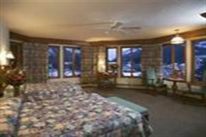 Banff International Hotel