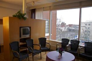 Hotel Avion(.)