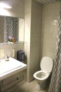 Hotel Avion(.)