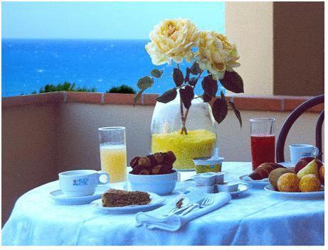 Helios Hotel