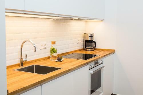 Upper Westside - 3 Bedroom Interior Designed Apartment By Bensimon Apartments
