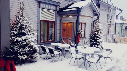 Cafe-restaurant & Hotel Saima