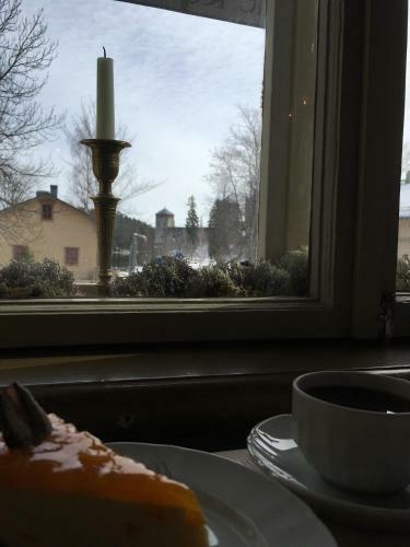 Cafe-restaurant & Hotel Saima