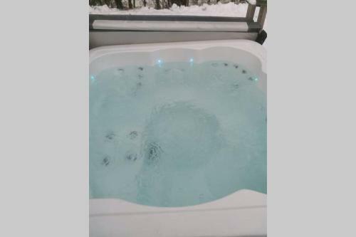 Villa Arctic Passion With Outdoor Jacuzzi!