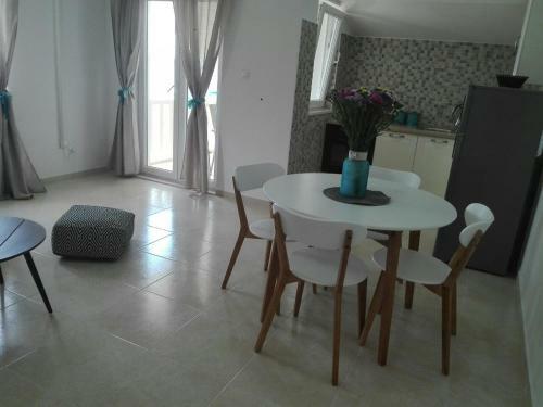 Apartments Bari? Ku?i?te