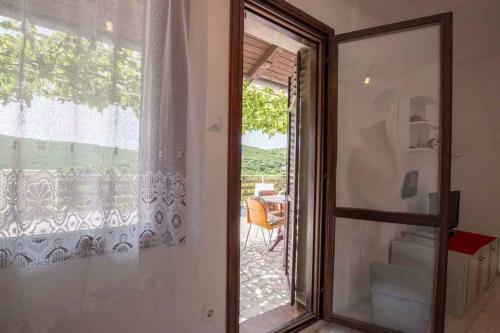 Apartment In Ledenice, Novi Vinodolski 40868