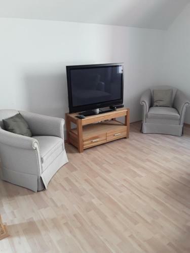 Orange Sun Apartment