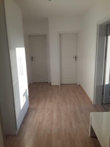 Orange Sun Apartment