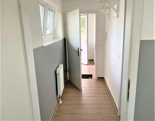Apartamento Royal-apartments Voll M�bliert Mit Einem Ehe Bett Or