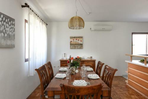 Villa Pine