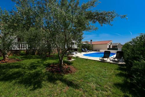 Villa Pine