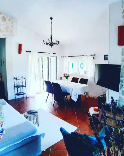 Relaxing Dalmatian House In Village