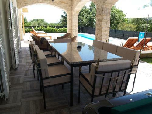 Villa Holiday