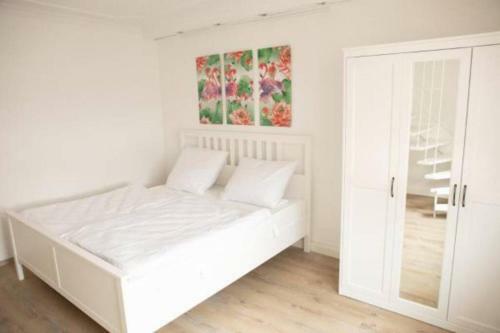 Br�hl Mitte, Neu Renoviertes Haus