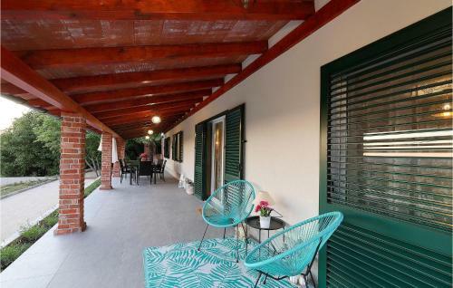 Awesome Home In Lupoglav With 4 Bedrooms