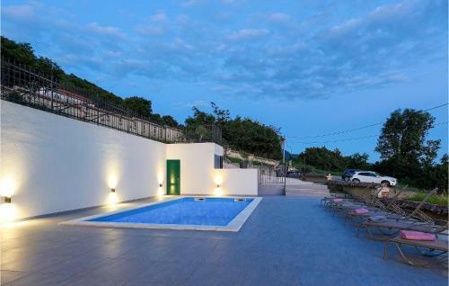 Awesome Home In Lupoglav With 4 Bedrooms