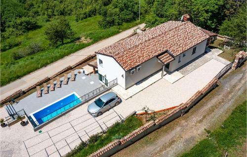 Awesome Home In Lupoglav With 4 Bedrooms