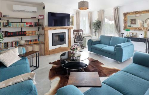 Awesome Home In Lupoglav With 4 Bedrooms