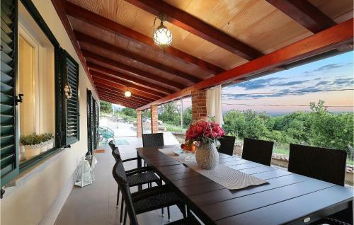 Awesome Home In Lupoglav With 4 Bedrooms