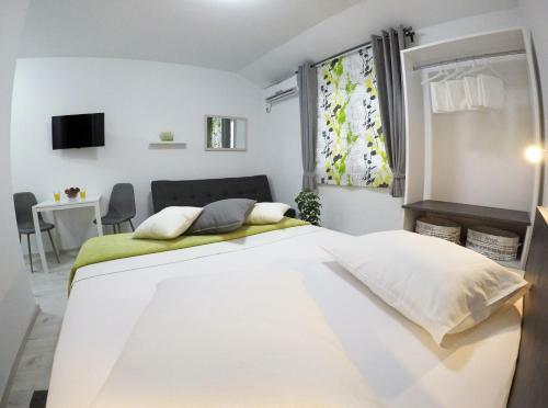 Hostal Guesthouse Villa Domenico