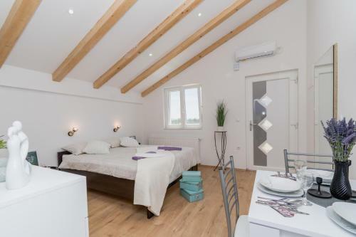 Studio Apartment Harmony Np Krka