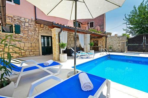 Villa Lory