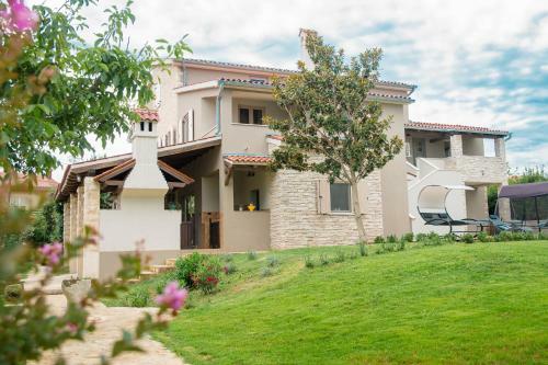 Beautiful Villa Julia, South Istria, Garden, Pool