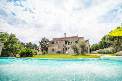 Beautiful Villa Julia, South Istria, Garden, Pool
