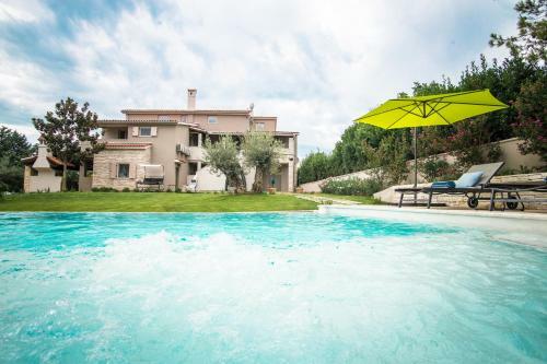 Beautiful Villa Julia, South Istria, Garden, Pool