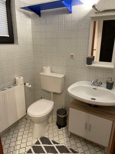 Apartamento Sch�ne Unterkunft Mit Kostenlosen Parkplatz.