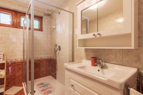 Holiday Home In Sisan/istrien 38180
