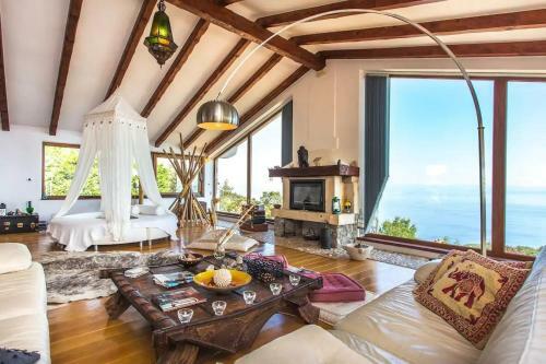 Villa Infinity