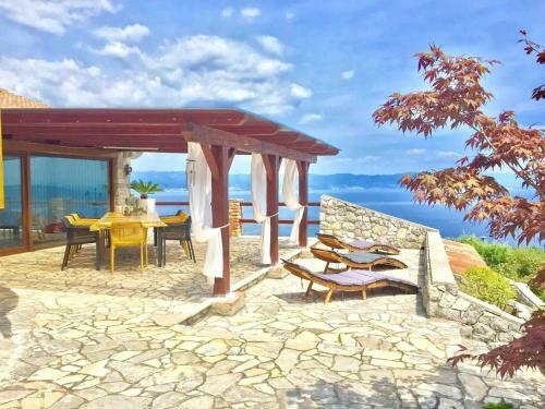 Villa Infinity