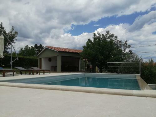 Apartment Tireli