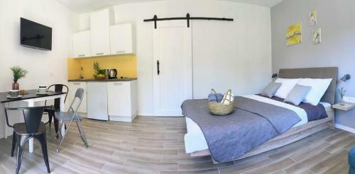 Studio Apartment 365