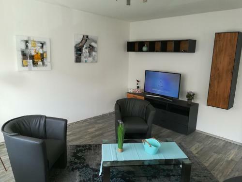 Apartment 28 O M