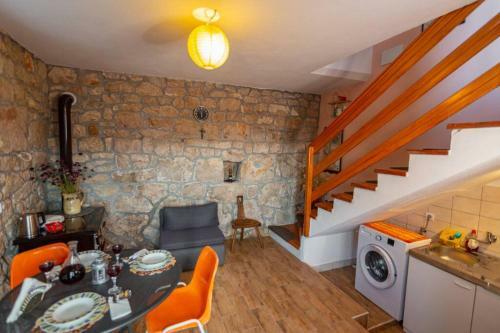 Villa Holiday Home Honey, Lovre? - Makarska