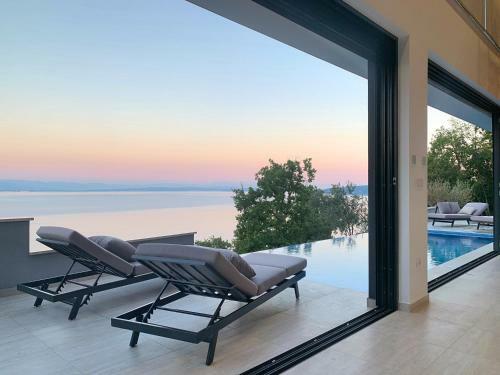 Sky Pool Villa Medveja