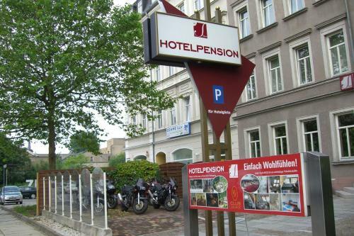 Hostal Pension Savo