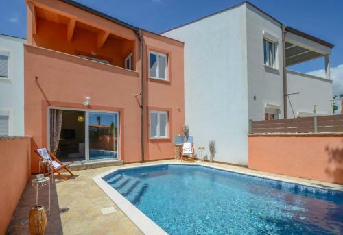 Villa Holiday House With Swimming Pool Iva