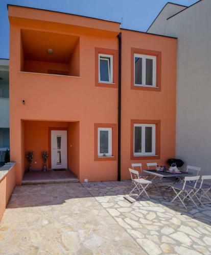 Villa Holiday House With Swimming Pool Iva