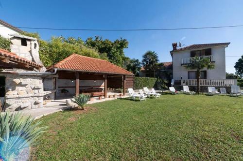 Apartman Lara
