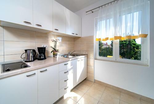 Apartments Lazari?
