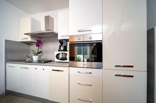 Apartments Lazari?