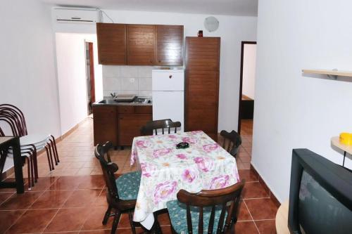Apartments With A Parking Space Metajna, Pag - 6421