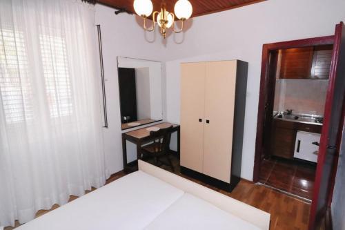 Apartments With A Parking Space Metajna, Pag - 6421